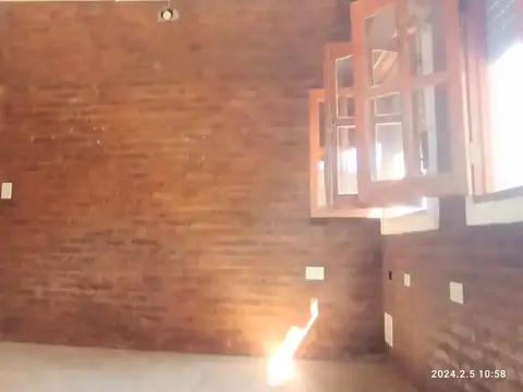 Casa 2 ambientes con 1 baño