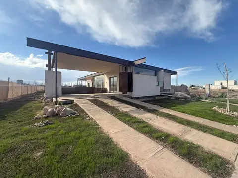 CASA EN VENTA BARRIO TERRAZAS PARK VISTALBA