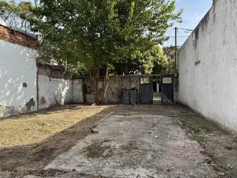 LOTE EN VENTA EN EL CASCO - Diagonal 96 e/ Plaza 19 de Nov. y 26 (44y25) - LA PLATA