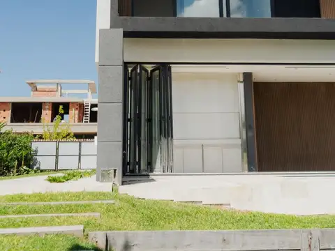 Casa en Alquiler A Estrenar