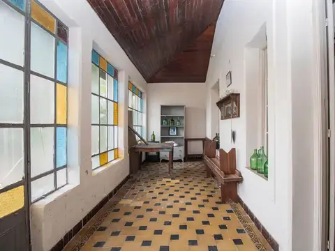 Galpones en Chacra de 9 ha con Vivienda