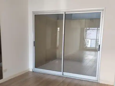 Av. Independencia 2300