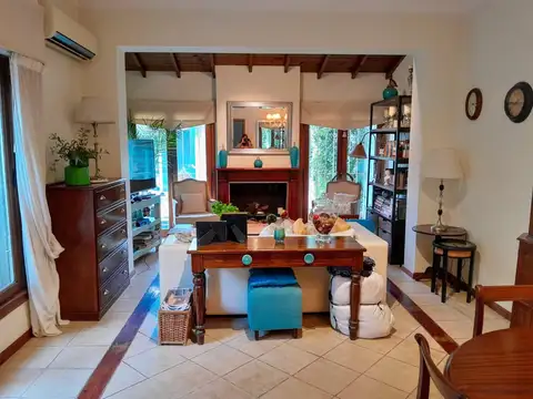 Casa en Venta con 1 cochera
