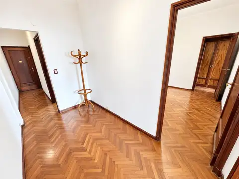 Departamento en Alquiler de 4 ambientes