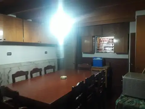 Casa 6 ambientes con 3 baños