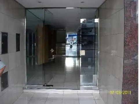 Av. Hipolito Yrigoyen 4900