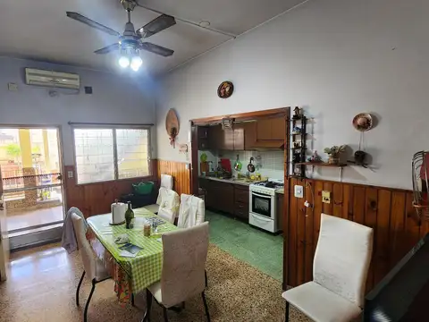 Casa con galpon