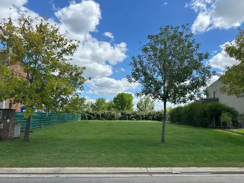 LOTE EN VENTA - BARRIO ARAUCARIAS - PUERTOS DEL LAGO