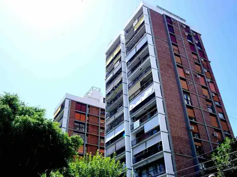 Excelente semipiso en el centro de Martínez