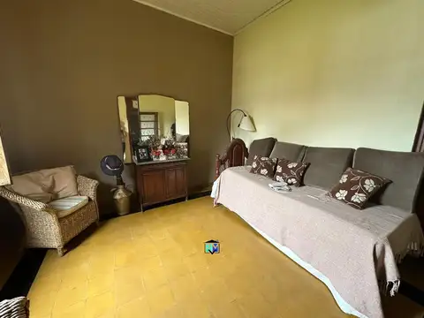 Casa 4 ambientes con 1 baño