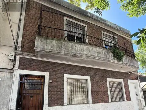 Depto Tipo Casa en Venta 60 años