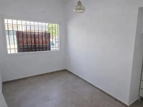 Depto Tipo Casa 3 ambientes con 2 baños
