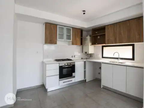 Departamento en Alquiler con 1 cocheras