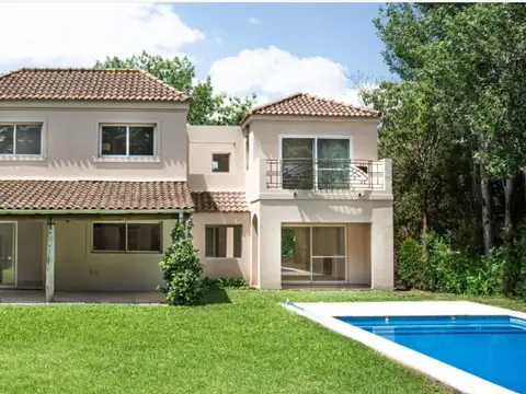 Casa en Alquiler de 4 dormitorios