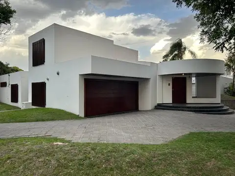 Venta Casa Alto Verde 4 Dorm 5 Baños Quincho Gym