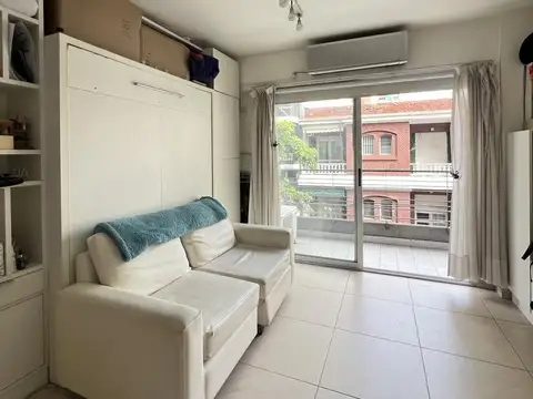 VENTA OPORTUNIDAD MONOAMBIENTE AMPLIO CON BALCÓN, TERCER PISO AL FRENTE