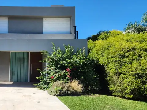 ALQUILER CASA EN COUNTRY  GOLF ROSARIO
