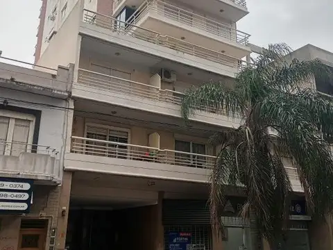 MUY LINDO Y CENTRICO MONOAMBIENTE CON BALCÓN