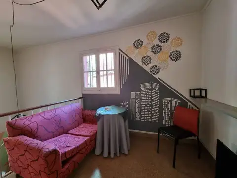 Casa 7 ambientes con 3 baños