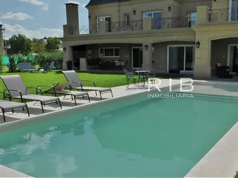 Casa en Venta de 5 dormitorios