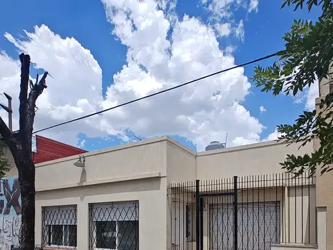 Casa en alquiler en Merlo Sur