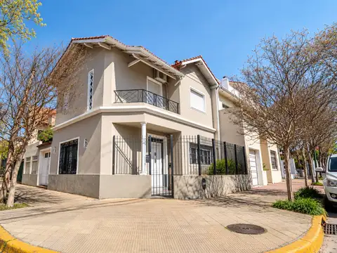 Venta Casa Vicente Lopez 3 Ambientes 2 Plantas