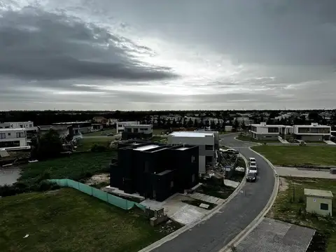 Casa con amarra propia Barrio El Canal