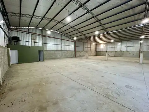 ALQUILER GALPON 650M2 COLONIA TIROLESA