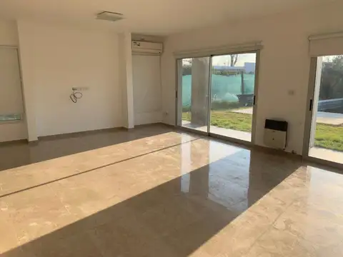 Casa en Alquiler al Norte