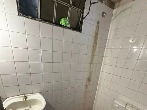 Local en Alquiler en City Bell, $ 450.000