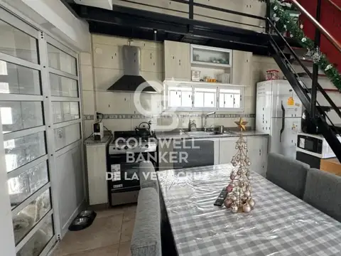 Depto Tipo Casa en Venta de 5 ambientes
