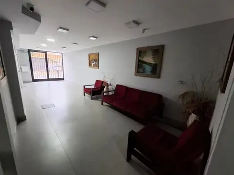 MODERNO MONOAMBIENTE EN 1º AL FRENTE, CON BALCÓN