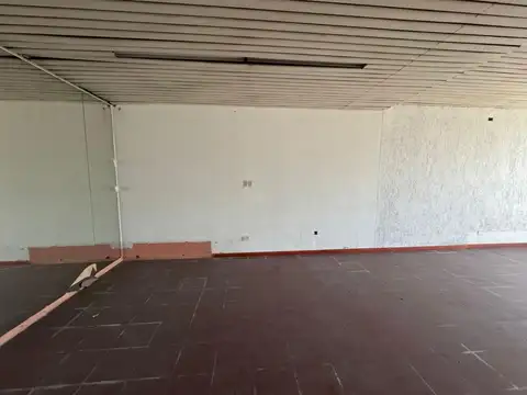 Local en Venta en Ituzaingó, USD 180.000