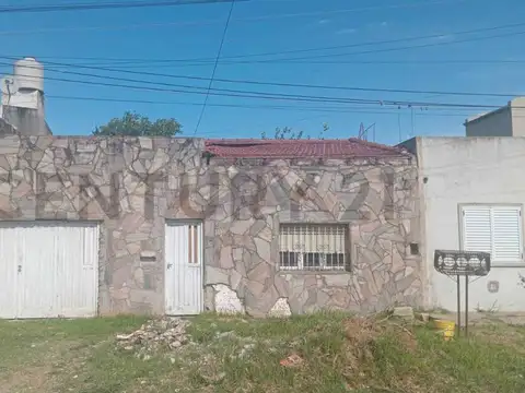41 e/ 139 y 140 , Piso casa