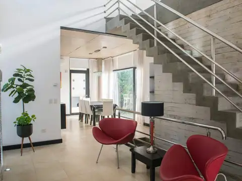 Casa 4 ambientes con 4 baños