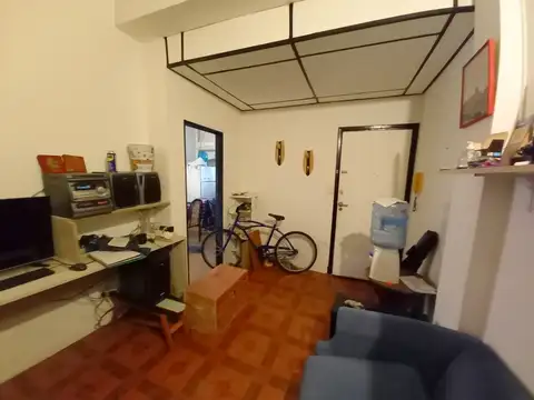 Departamento en venta de 2 ambientes. Planta Baja. 40 m2 Cub. A 50 metros de Estación San Andres.