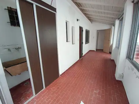 Casa en Alquiler con 1 cochera