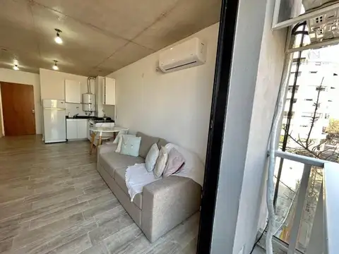 MONOAMBIENTE C/ BALCON AL FRENTE