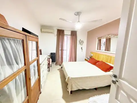 Duplex, excelente ubicación zona residencial barrio Nebel