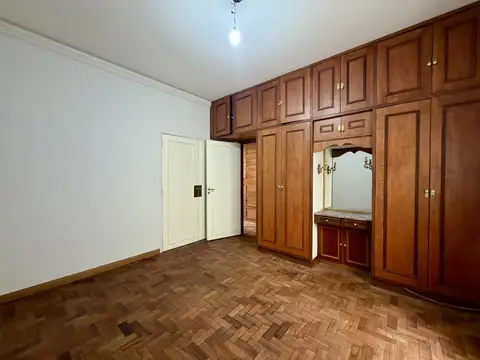Departamento 6 ambientes con 3 baños