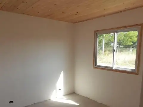 Casa 3 ambientes con 1 baño