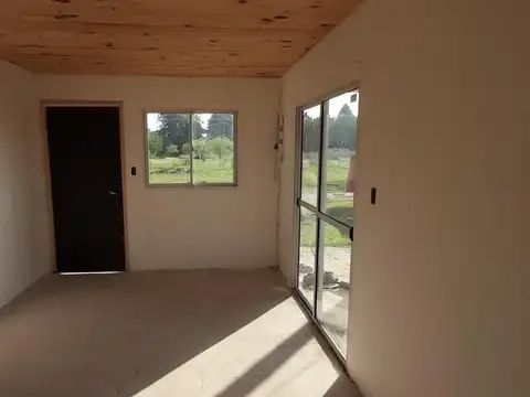 Casa en venta - 2 Dormitorios 1 Baño - 250Mts2 - Arturo Seguí