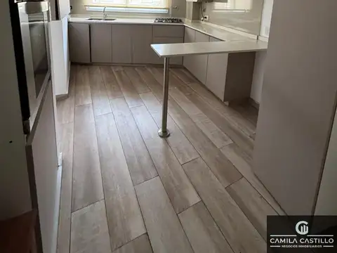 Depto Tipo Casa 4 ambientes con 2 baños