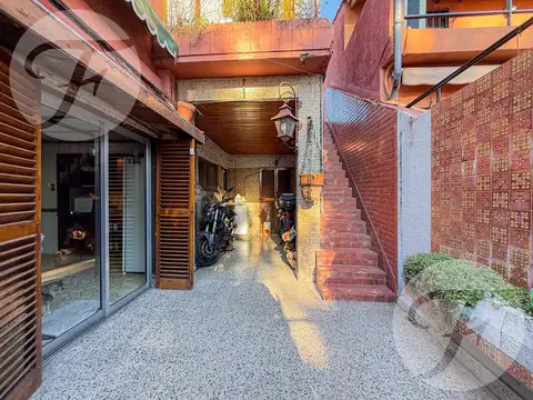 Casa en Venta con 1 cochera