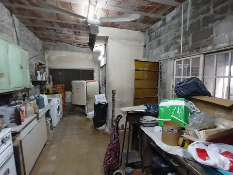 Casa 5 ambientes con 1 baño