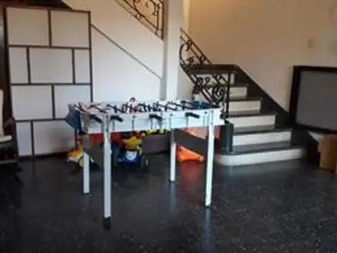Depto Tipo Casa en Venta con 2 cocheras