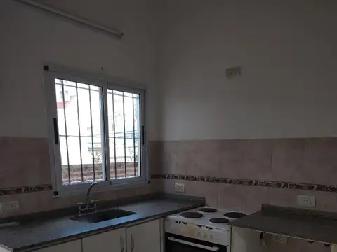 Depto Tipo Casa 2 ambientes con 1 baño