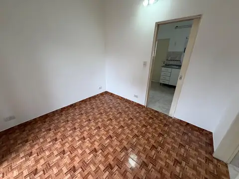 Depto Tipo Casa en Alquiler en Wilde, $ 480.000