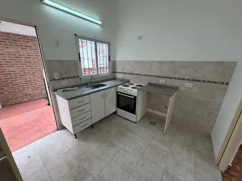 Depto Tipo Casa en Alquiler de 1 dormitorio