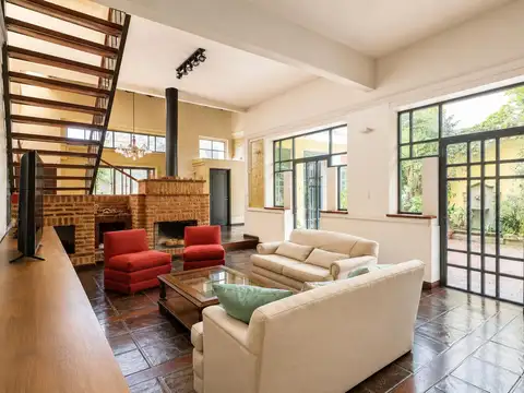 Venta Casa de 7 Ambientes y 4 Dormitorios en Barracas